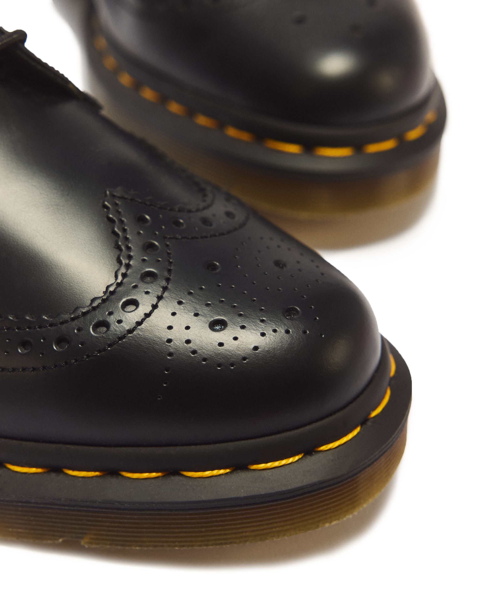 3989 Yellow Stitch Smooth Leather Brogue Shoes