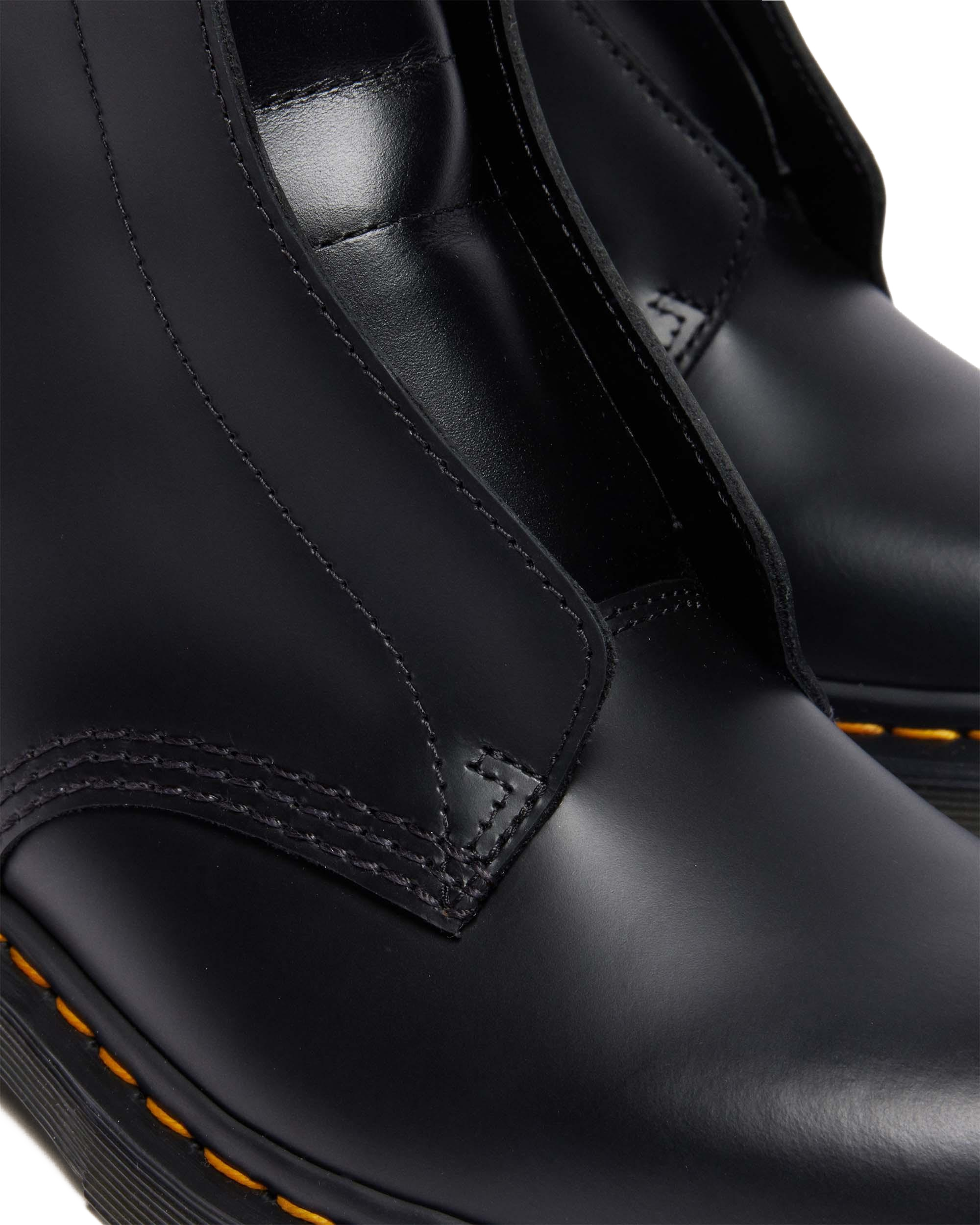 1460 LACELESS